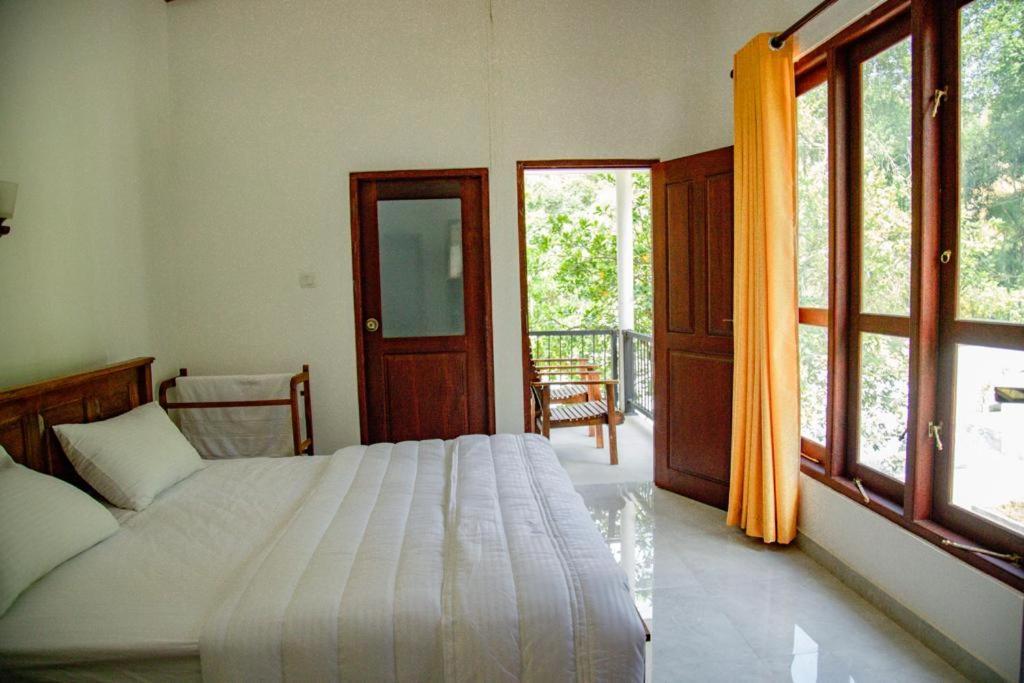 Healand Holiday Bungalow And Restaurant Денияйя Экстерьер фото
